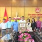 Hội đồng hương Cẩm Thủy tại Thành phố Hồ Chí Minh và các tỉnh phía Nam trao quà cho lực lượng tuyến đầu phòng chống dịch Covid-19 tại huyện